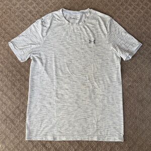 Under Armour Men's white with grey Short Sleeve athletic shirt